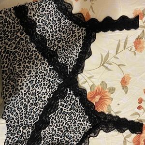 Cami top cheetah print with lace